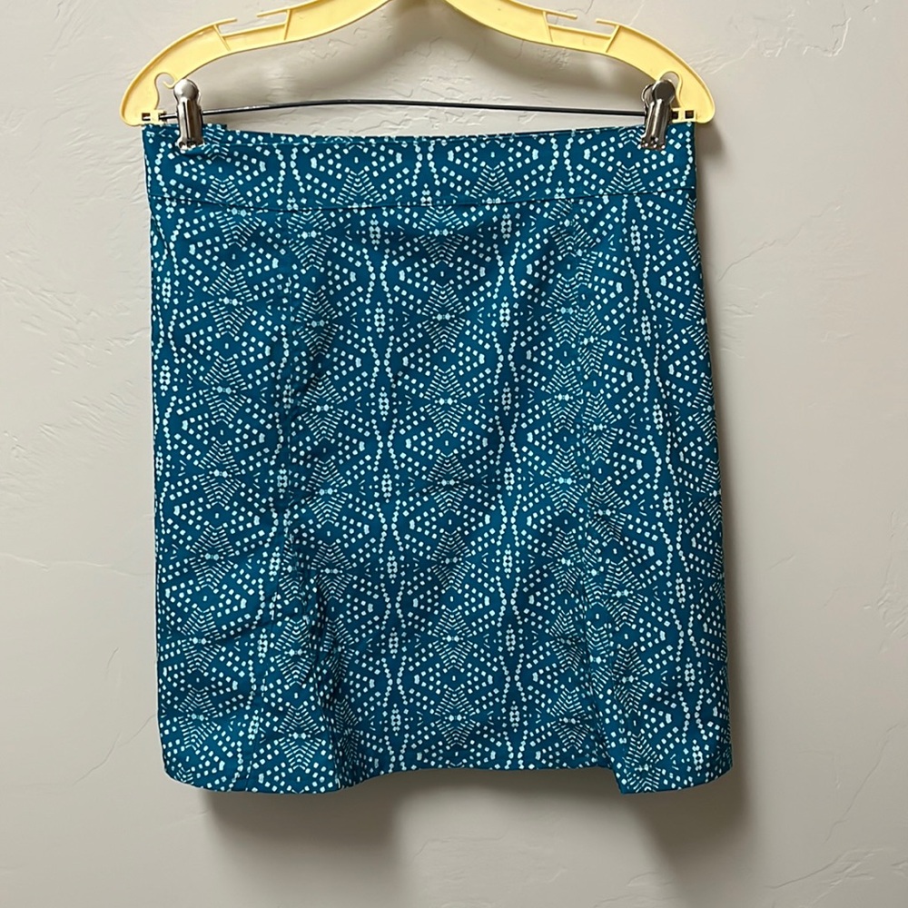 Ripskirt Hawaii wrap skirt. Quick dry poly spandex. Sz xxl. Velcro close.